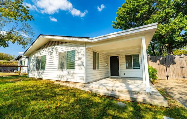 Renovated Brentwood Gem: Modern 3-Bed, 2-Bath Home with Office, Sunroom, and Spacious Yard!