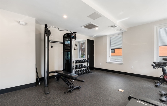 2 beds, 2 baths, 997 sqft, $4,600, Unit 402