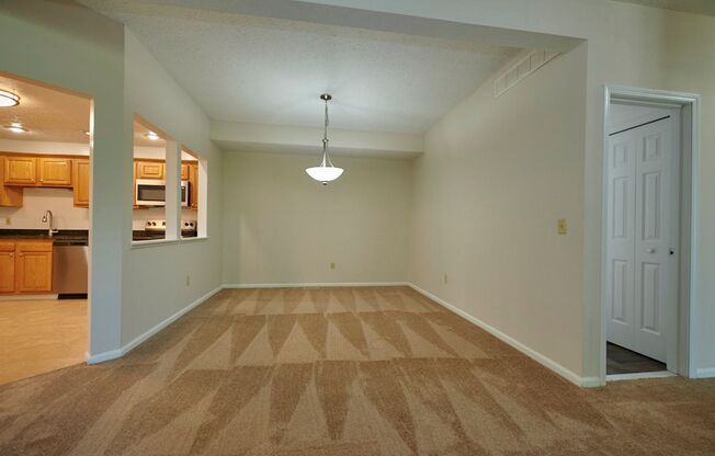 2 beds, 2 baths, 1,550 sqft, $2,290, Unit 6561