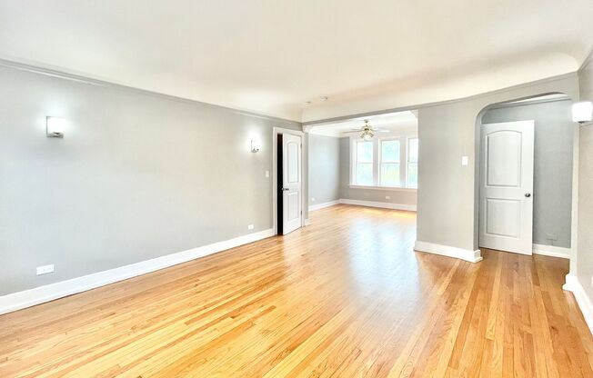 2801 W Lunt LLC