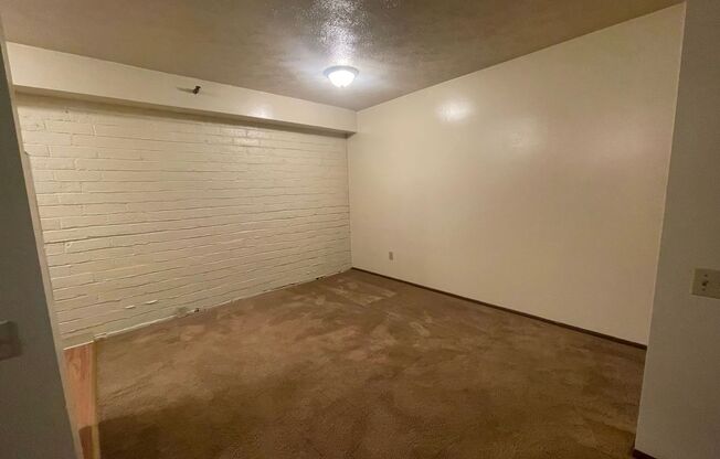 1 bed, 1 bath, $825, Unit 128