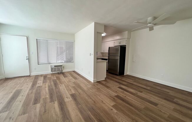 1 bed, 1 bath, 650 sqft, $2,395, Unit A