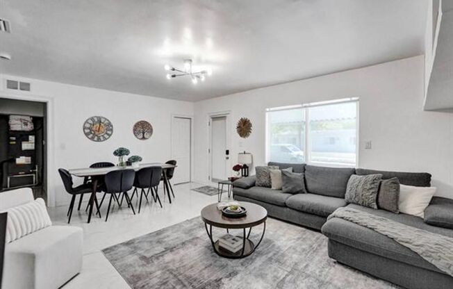 2001 Washington St # 2001, Hollywood, FL 33020