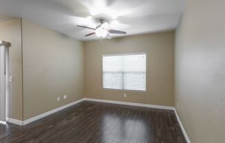 2 beds, 2 baths, $1,600, Unit Building 13