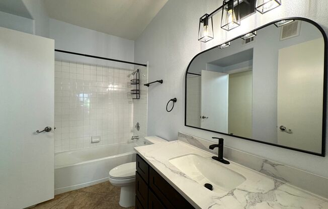 2 beds, 2 baths, $1,425, Unit # 1055