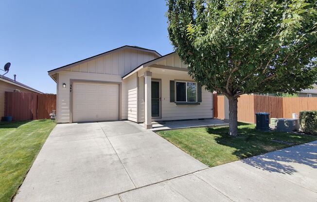 West Kennewick Location Close to Freeway Access