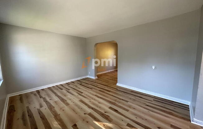 6136 6138 RAY AVE