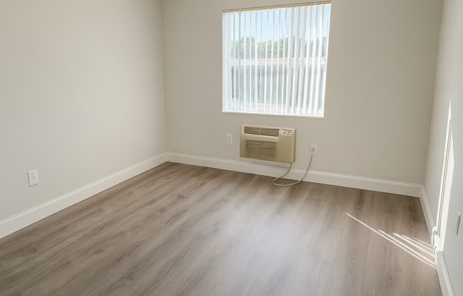 2 beds, 1 bath, 840 sqft, $1,850, Unit 2716 - 7B