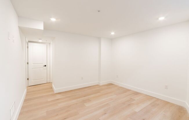 2 beds, 2 baths, 905 sqft, $1,535, Unit 1