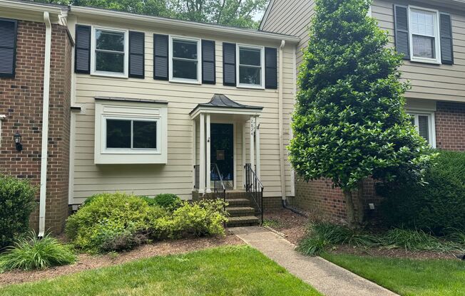 LARGE 3 Bed | 3.5 Bath Townhouse in Raleigh - Fenced Yard!