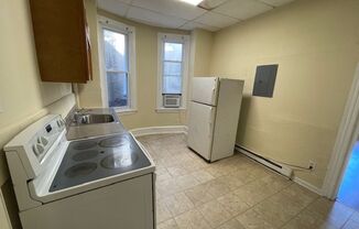 Freshly Rehabbed 1-Bedroom Apartment in Parkside – 4211 Girard Ave #2R