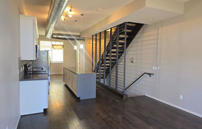 3 beds, 3.5 baths, $2,700