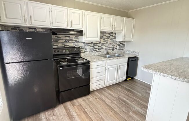 2 beds, 1 bath, 800 sqft, $1,073, Unit 1450