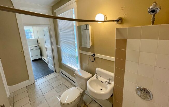 Studio, 1 bath, 339 sqft, $795, Unit 2