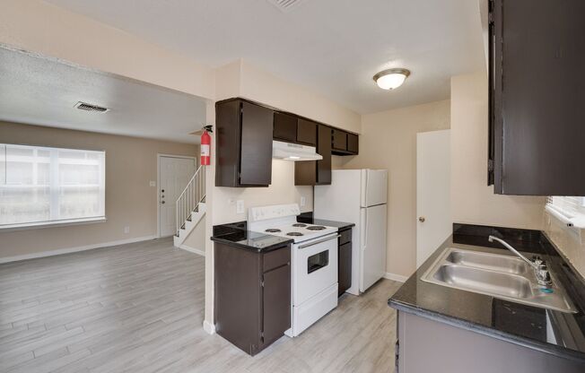 1 bed, 1 bath, 768 sqft, $979, Unit 1910