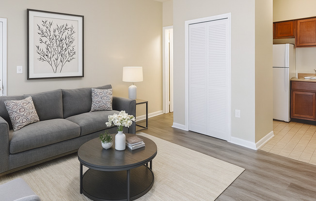 Studio, 1 bath, $1,099, Unit B03