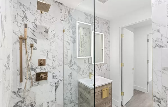 455 LEXINGTON AVE