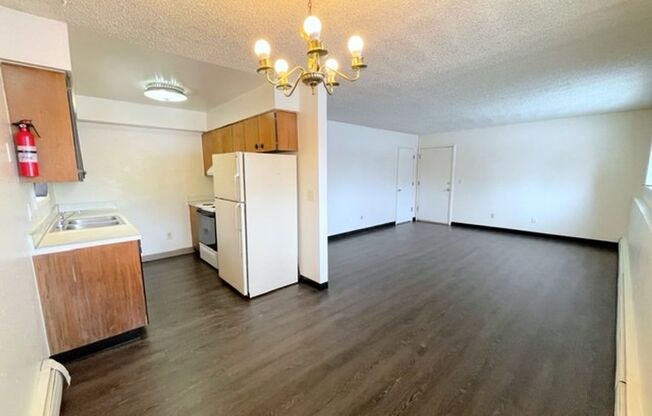 2 beds, 1 bath, $1,450, Unit 1