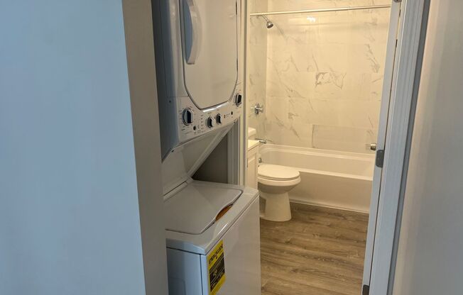 2 beds, 1 bath, 680 sqft, $2,400, Unit 27-25