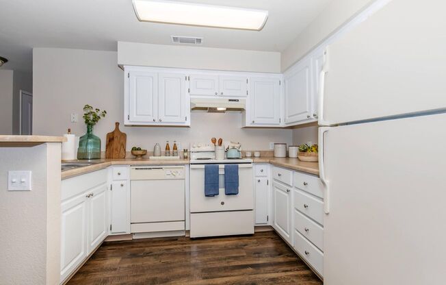 Foxwood Apartment Homes