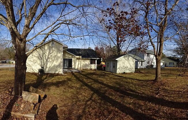 3 beds, 2 baths, $1,595