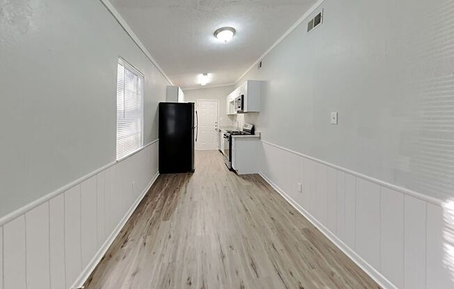 825 GRANDE DR