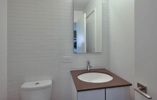 1 bed, 1 bath, 941 sqft, $6,057, Unit 39B
