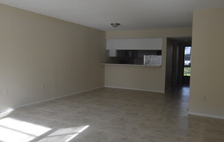 2 beds, 1 bath, $1,300