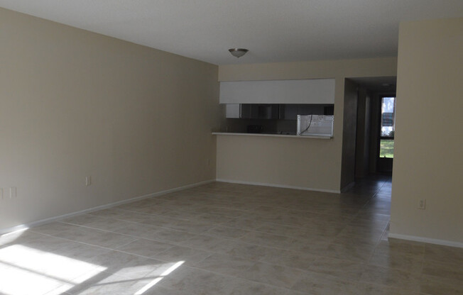 2B/ 1B 1st Floor Condo in Baywood  Meadows AVAILABLE JANUARY 22nd!