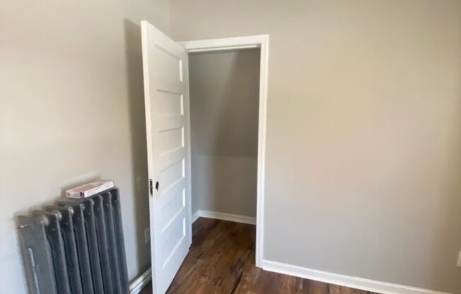 2 beds, 1 bath, $1,350, Unit #302 (8)