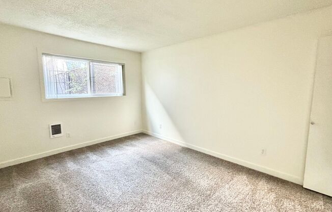 2 beds, 1 bath, 750 sqft, $1,535, Unit 1436