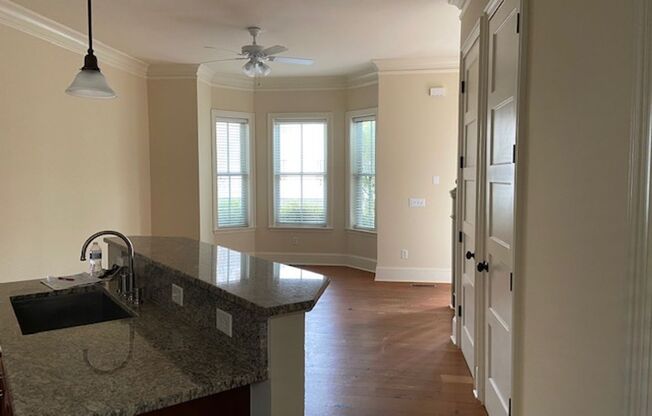 2 beds, 2 baths, 1,200 sqft, $2,600, Unit 1001 Habersham