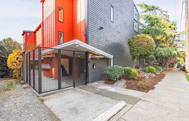 Thunderbird Apartments