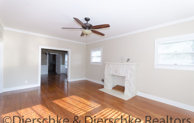 Precious Santa Rita Home! 3 Bedroom, 2 Bath over 1600 sq ft, DON'T MISS OUT!