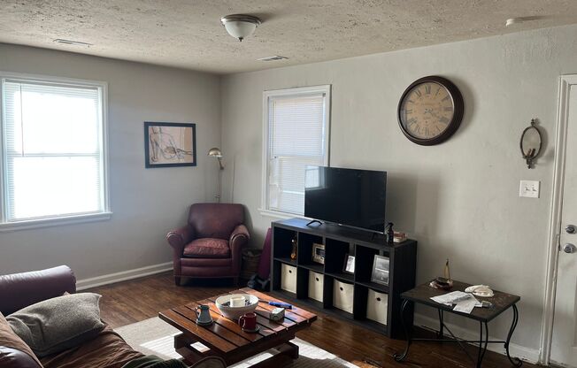 2-bedroom 1 bath cottage