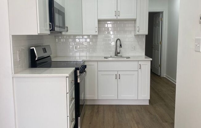 Updated 6-Bedroom/3-Bathroom Townhouse Near Temple University! Available NOW!