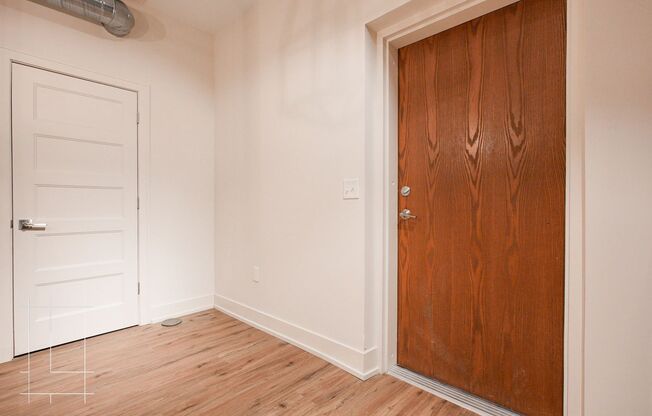 2 beds, 1 bath, $1,584, Unit 875 Michigan Ave Apt. 106