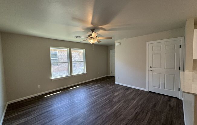 Luxury Brand NEW 3 Bedroom 2 Bathroom in Yukon Schools (2 Car garage) (MOVE IN SPECIAL)