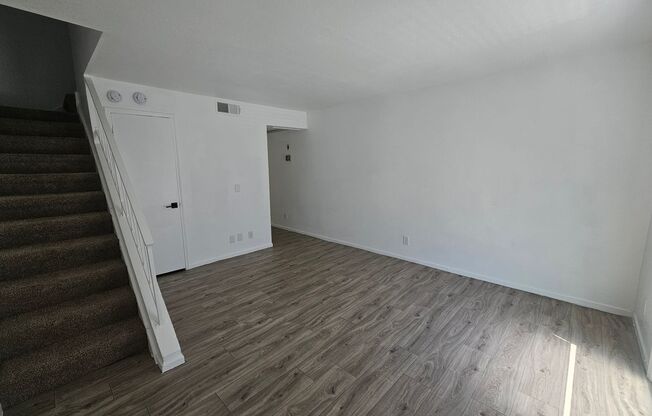 2 beds, 2 baths, 992 sqft, $1,800, Unit 15