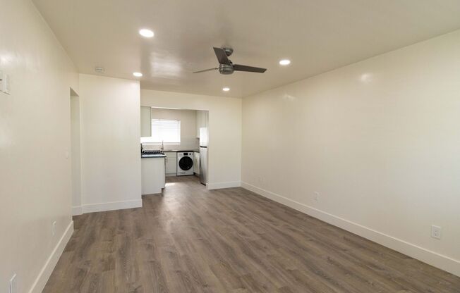 2 beds, 1 bath, 720 sqft, $2,600, Unit M_L