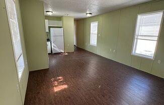 3 beds, 1 bath, $1,100