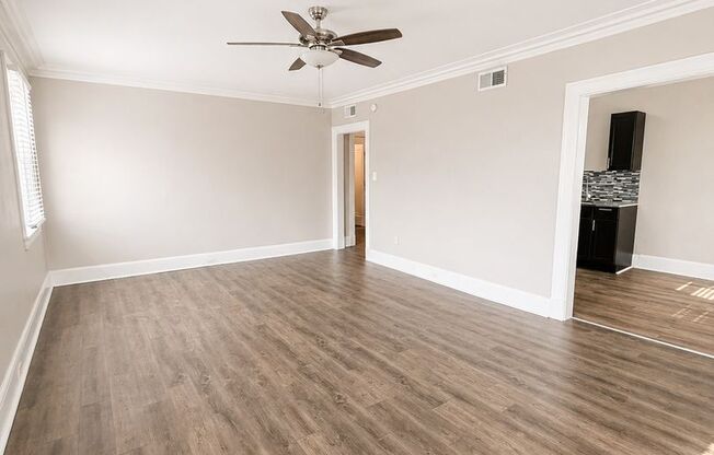 2 beds, 1 bath, 830 sqft, $1,495, Unit A9