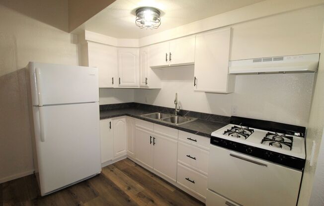 Studio, 1 bath, $1,800, Unit 277-16