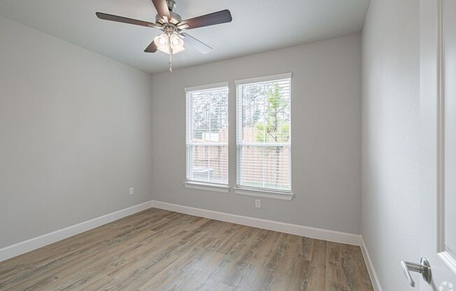 3 beds, 2 baths, 1,269 sqft, $2,700, Unit 1401