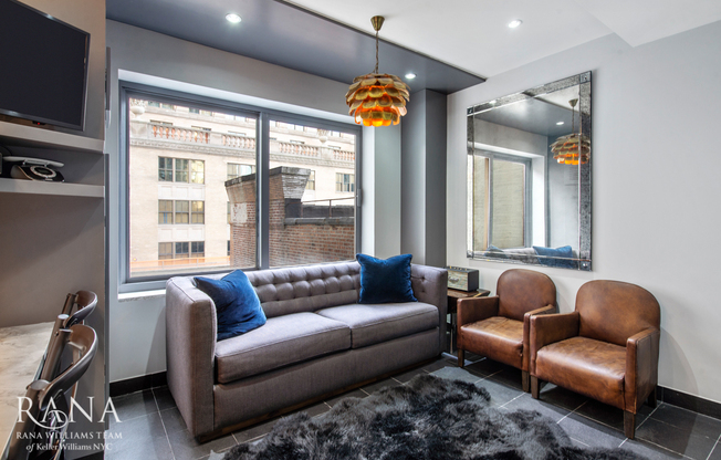 106 CENTRAL PARK S