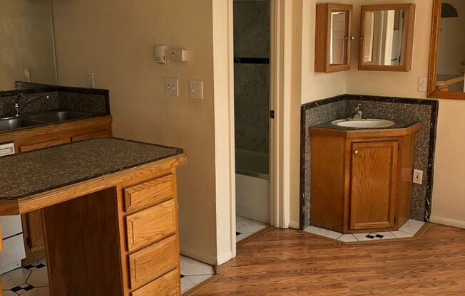 Studio, 1 bath, 250 sqft, $1,245, Unit 205