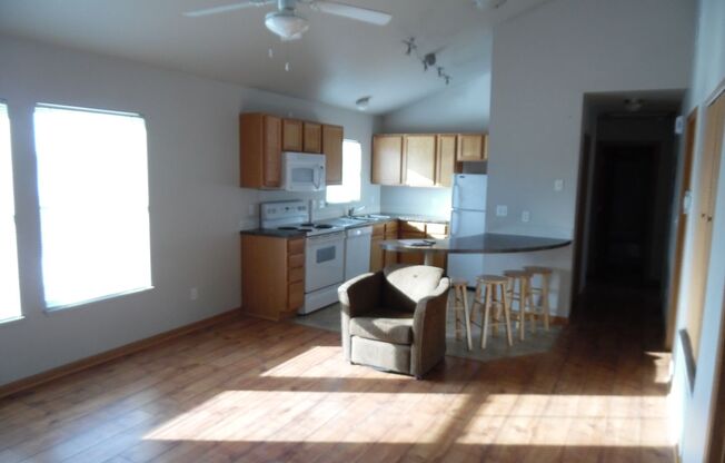 647 Mitchell St Unit A2