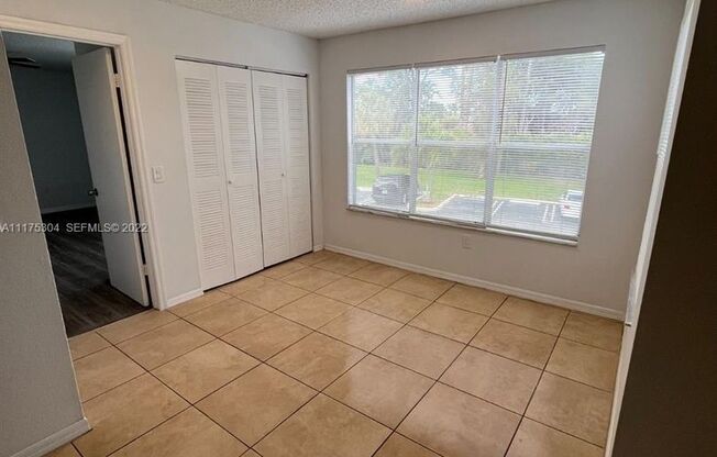 2 beds, 2 baths, $1,950, Unit Unit #128