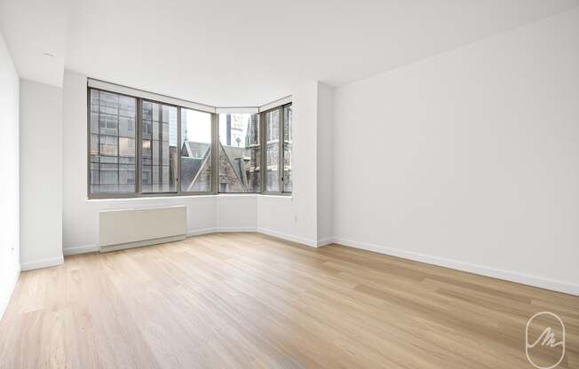 Studio, 1 bath, $4,100, Unit 4I