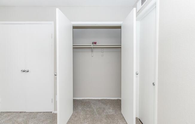 2 beds, 2 baths, 924 sqft, $1,090